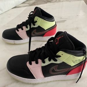 Nike Air Jordan 1 Mid SE PS ‘Glow in the Dark’